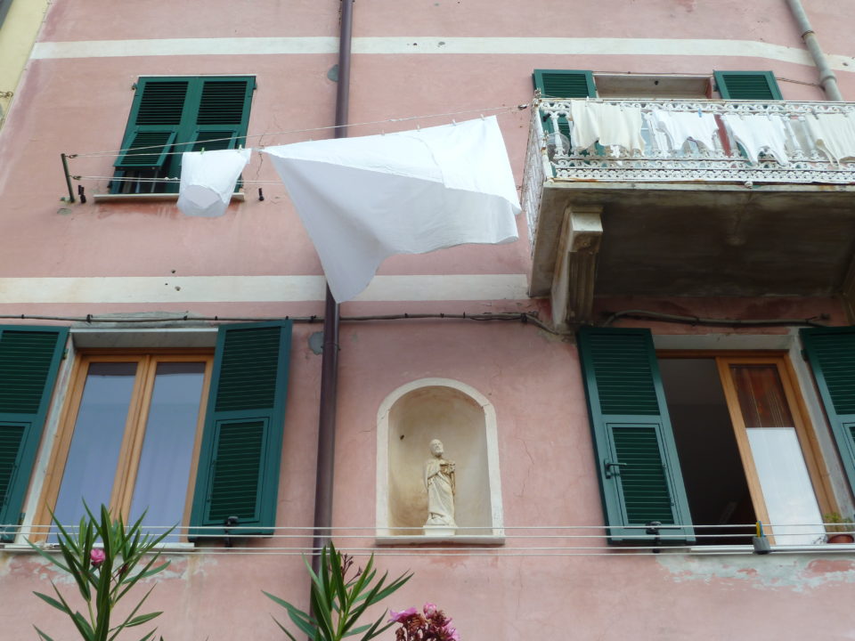 P1060867 Italian Laundry - Street Art