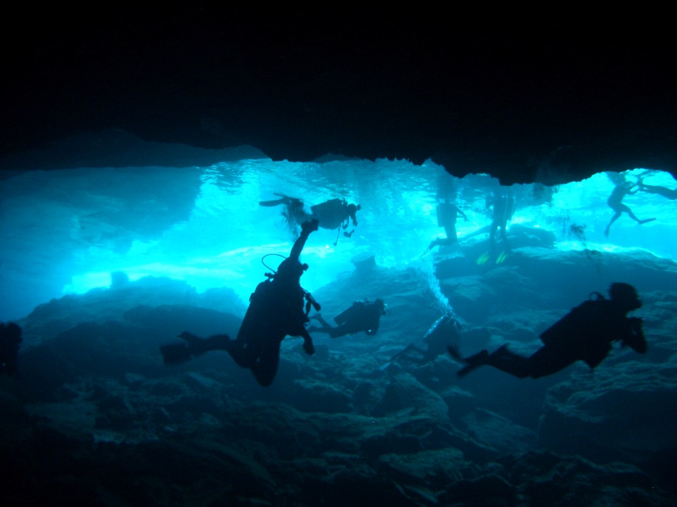 scuba divier in the Riviera Maya cenote