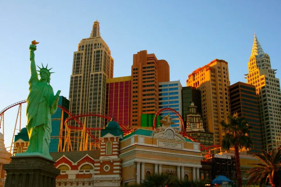 48 hours in Vegas, two days in Vegas, weekend in Vegas, Las Vegas itinerary, How to spend 2 days in Las Vegas, The ultimate weekend in Las Vegas, #LasVegas #Nevada #Gambling