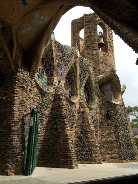 A day trip from Barcelona, Spain – Colonia Güell and Gaudi’s Crypt