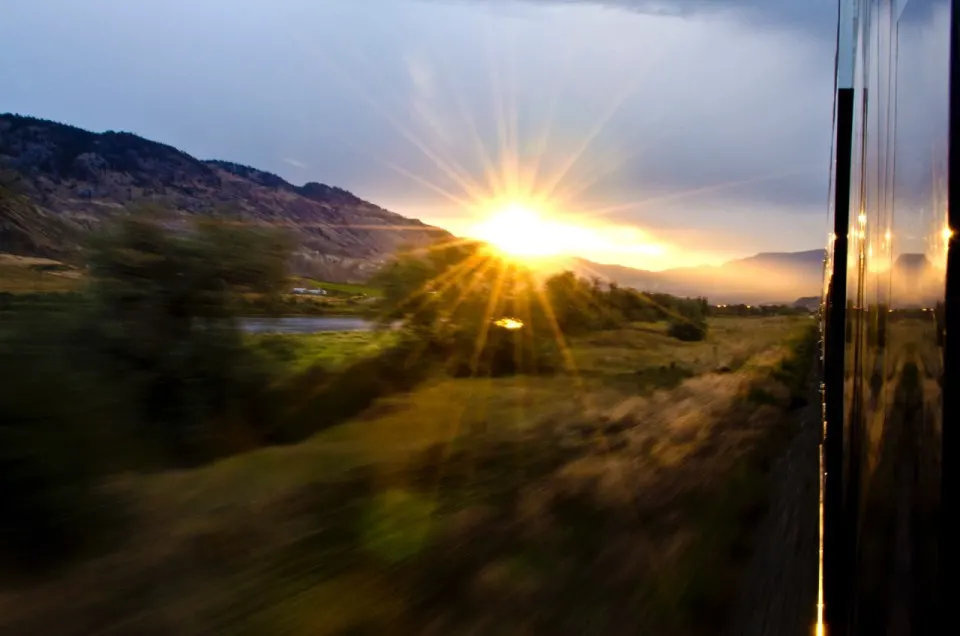 Canadian Rockies Train, Rocky Mountaineer Train Trip, Canadian rockies by Rail