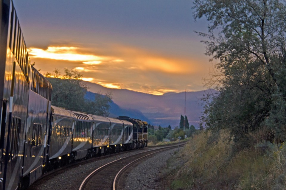 Canadian Rockies Train, Rocky Mountaineer Train Trip, Canadian rockies by Rail