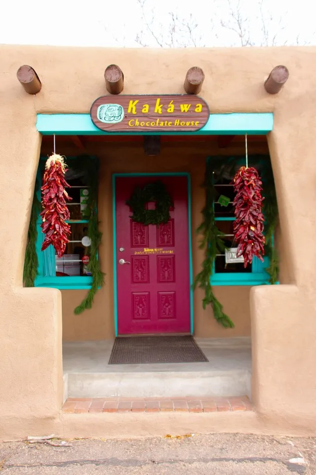 Santa Fe Plaza, Things to do in Santa Fe, Santa Fe Art, adobe