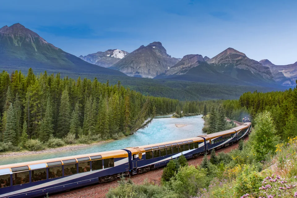 Canadian Rockies Train, Rocky Mountaineer Train Trip, Canadian rockies by Rail