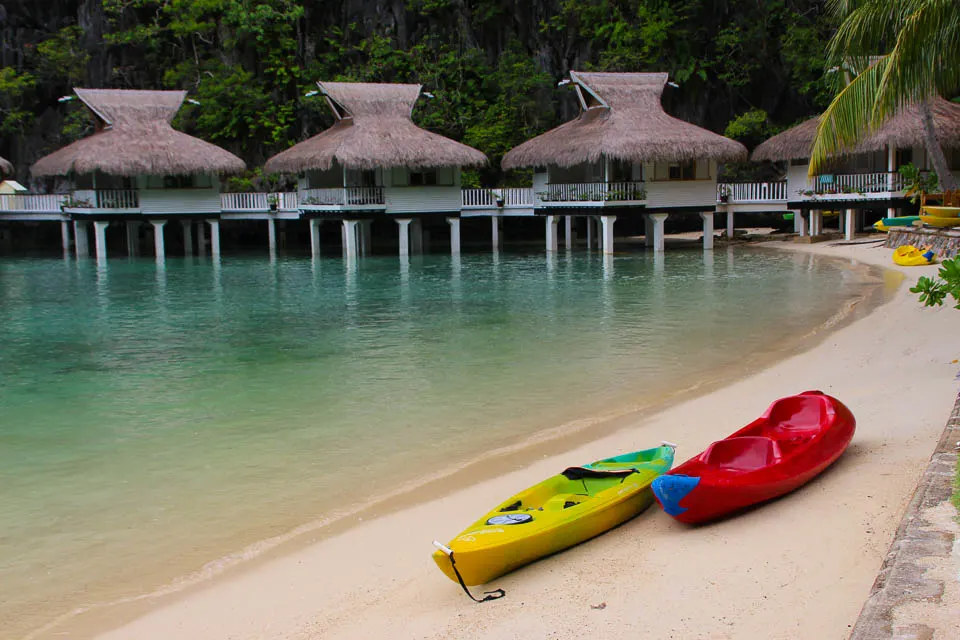 Palawan, Philippines, El Nido Resorts, Palawan El Nido, Palawan El Nido, Palawan Resorts, Philippines Tourism, Lagen Island, Bungalows, suites over water, kayaks