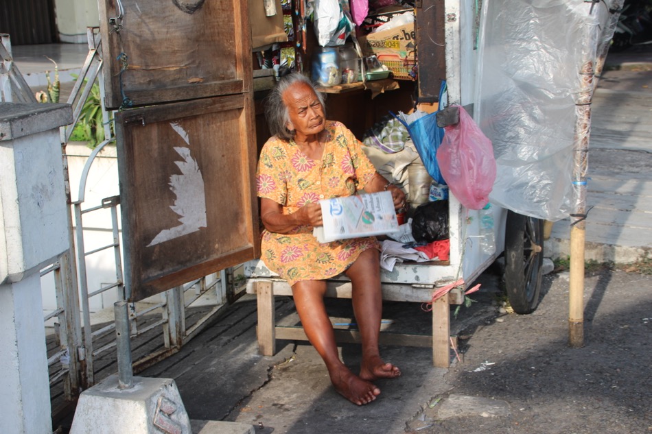 Come along with me as I travel to Indonesia and explore the color block favelas of Yogyakarta, Indonesia,.