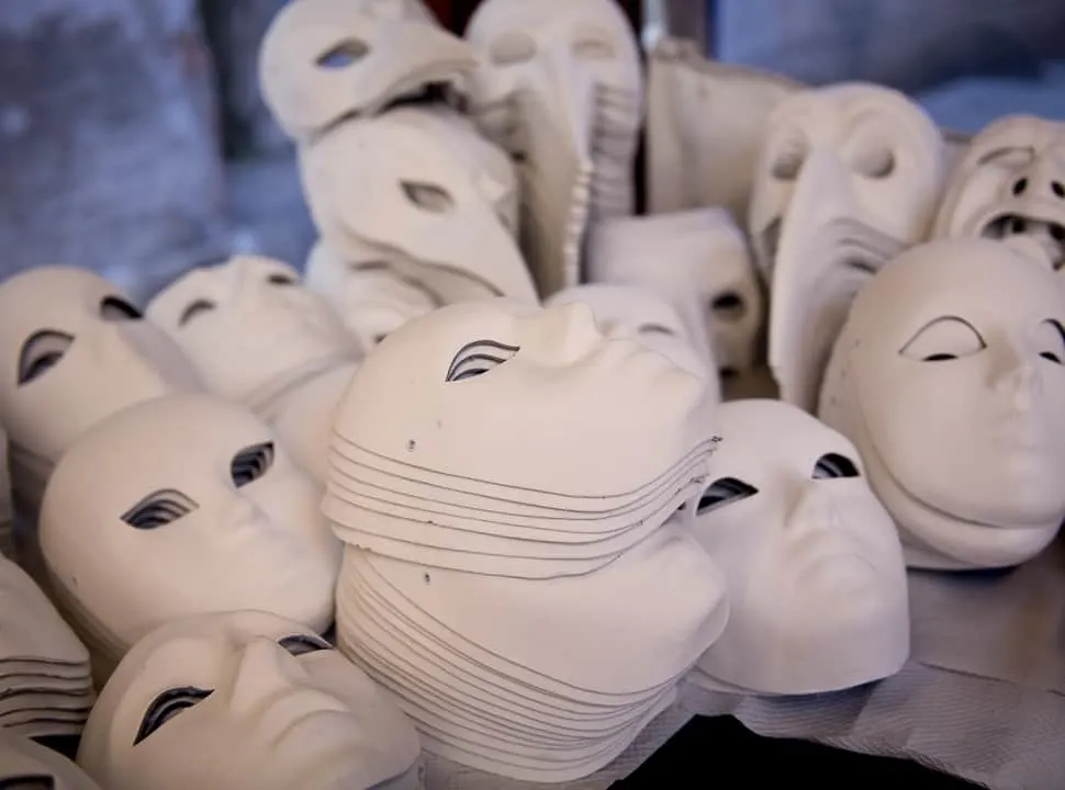 The collector of Masks makes her way to Venice - Behind the Mask is what she finds!