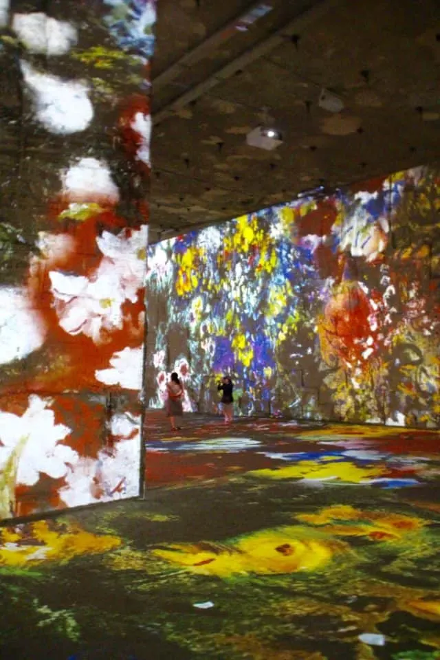 Come along with me as I explore Les Baux, France and Carrieres de Lumiere