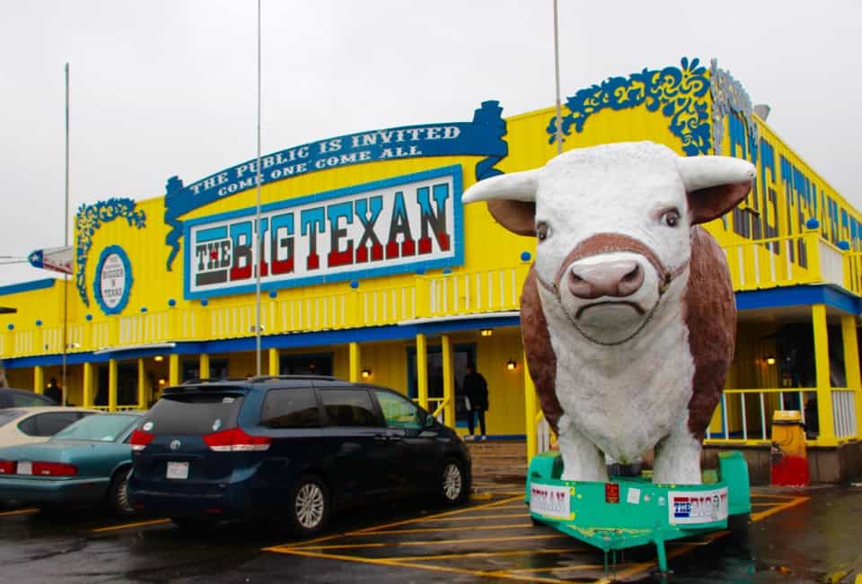 Things to do in Amarillo Texas, Things to do in Amarillo, Think you know Amarillo, Texas? Come along with me as I visit my hometown area and show you the top 5 things to do in Amarillo, Texas for nostalgia. #Texas #Amarillo #Cadillac Ranch #BigTexan