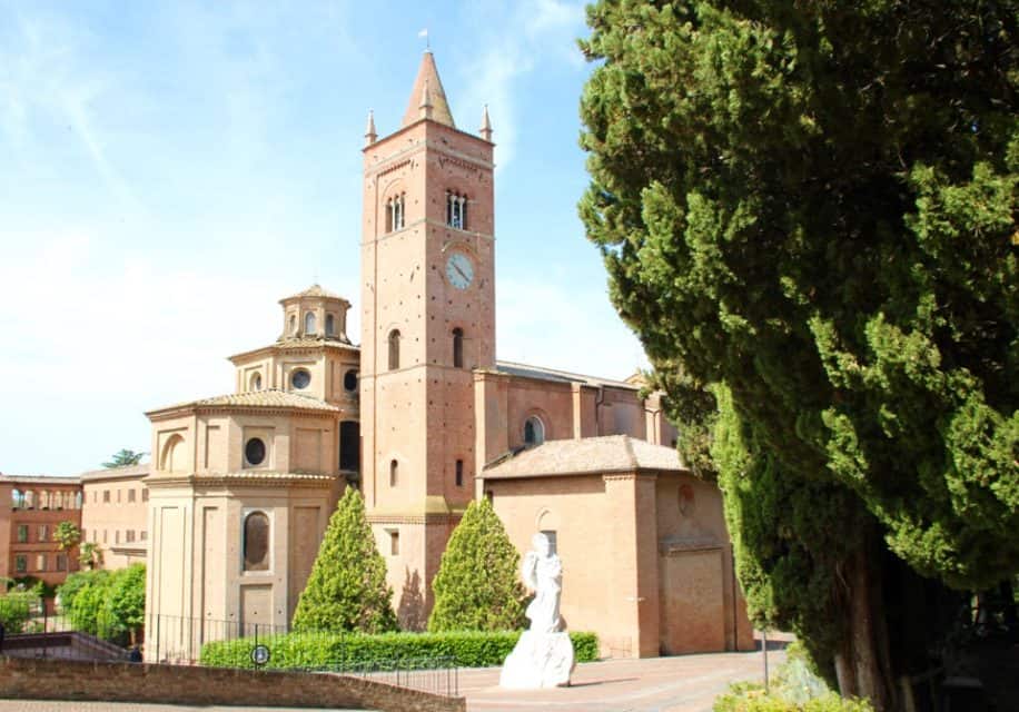 Come along with me as I explore the grounds of Hotel Adler in Tuscan, Italy. You will be revitalized and rested by the time you leave Hotel Adler.