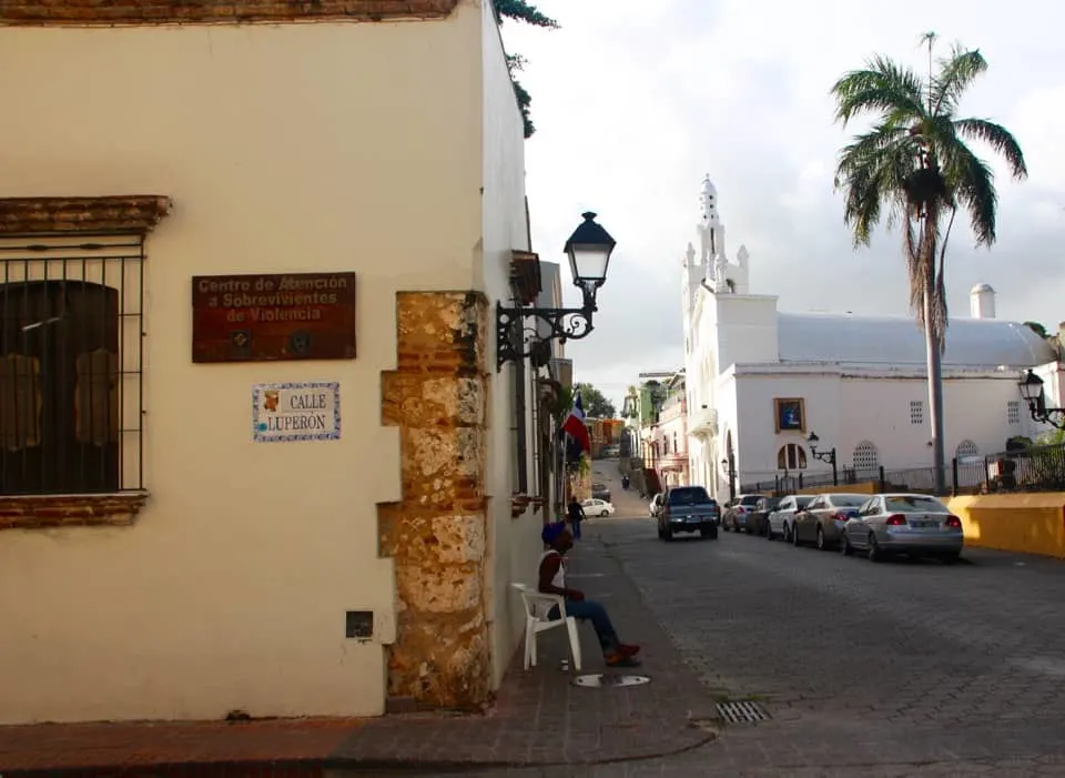 Come along with me as I wander the streets of Santo Domingo and introduce you to Dominican culture and Dominican Republic things to do.
