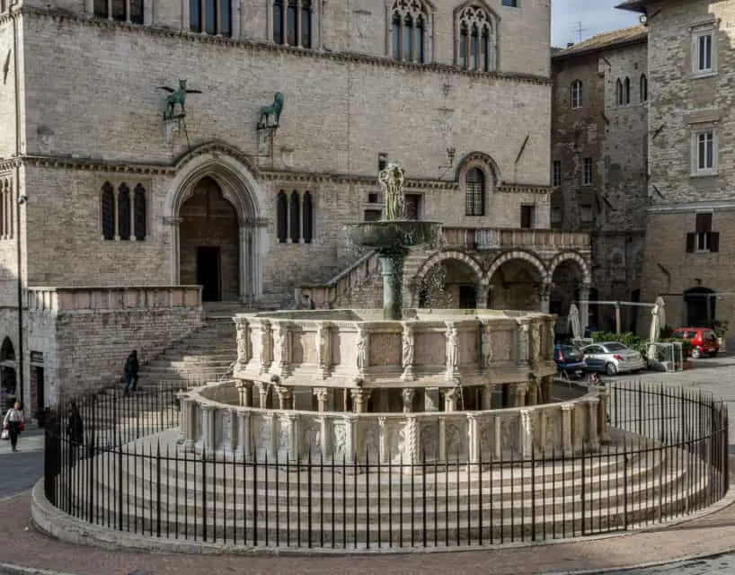 Eat in Italy: Eat. Drink. Be Italian. Water fountain.