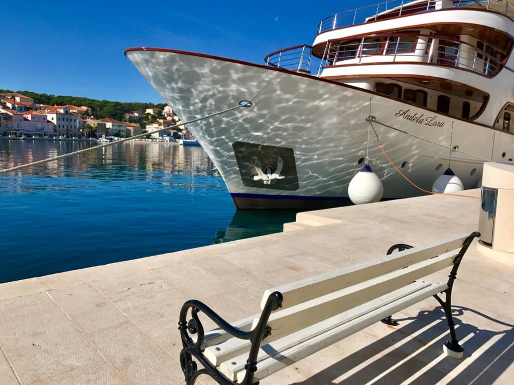 Croatia island hopping: Come with me and sail Croatia, where I found the perfect Croatia vacation for you to enjoy your European holiday!