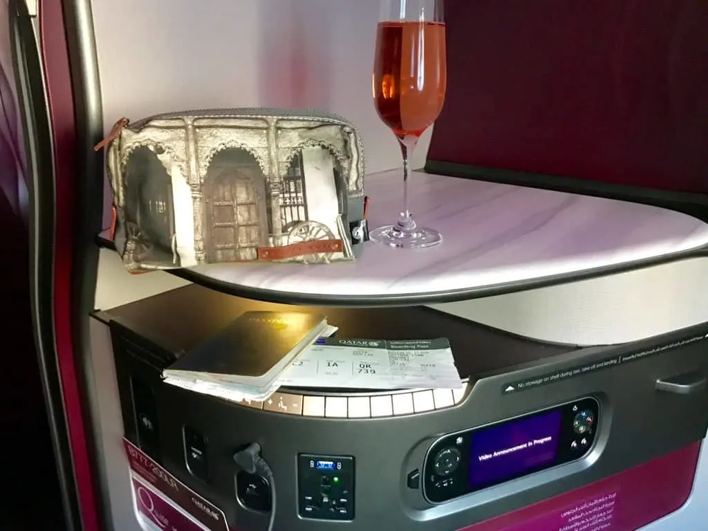 Qatar Airways review, Qatar Airways business class, Qatar Airways flights, Qatar Airways wifi, Qatar Airways upgrade