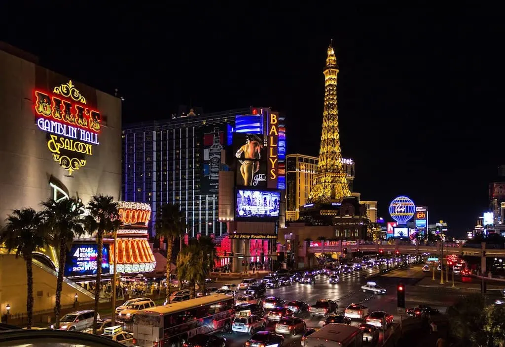 48 hours in Vegas, two days in Vegas, weekend in Vegas, Las Vegas itinerary, How to spend 2 days in Las Vegas, The ultimate weekend in Las Vegas, #LasVegas #Nevada #Gambling