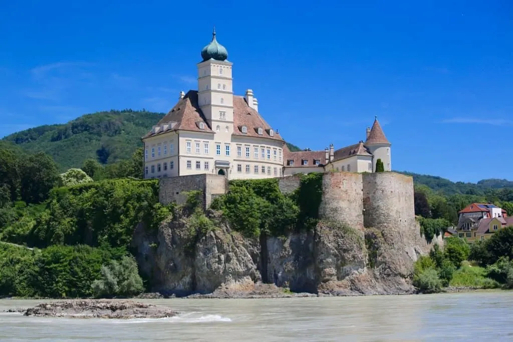 river cruise Europe review, Danube River Cruise Review, best river cruises, European river cruise lines, riverboat cruise, #RiverCruiseEurope #DanubeRiver #EuropeCruise #RiverCruises