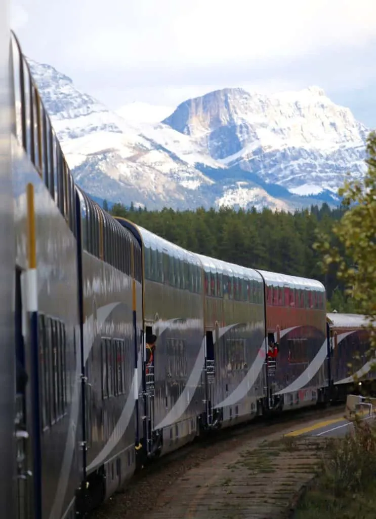 Train Across Canada, Rocky Mountaineer Train, Canadian Rockies Train, Canadian Rocky Tours, Canadian Rail Trips, #Canada #luxurytrain #traintrips