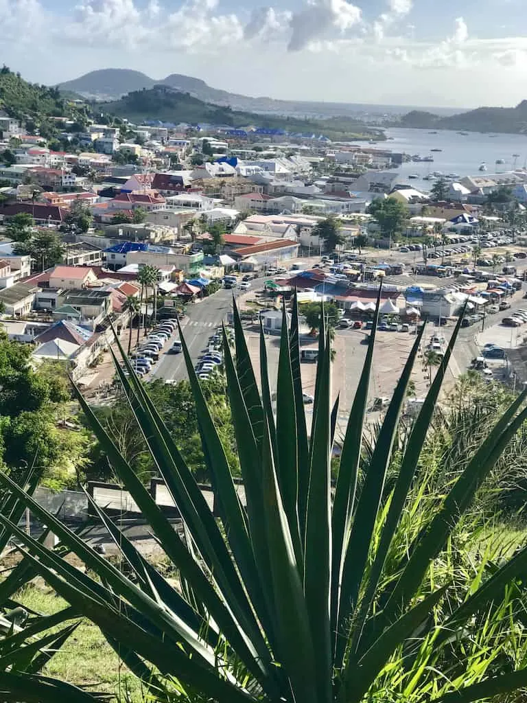 The Ultimate St. Maarten/St. Martin travel guide: everything you need to know before visiting St Maarten. Here are all the can't miss things to do, see, eat, and explore on your visit to St Maarten. You will fall in love with The Friendly Island! #stmaarten #stmartin | What to do in St Maarten | Best things to do in St Maarten | St Maarten Holiday | St Maarten Travel Guide | #StMartin #StMaarten #Caribbean