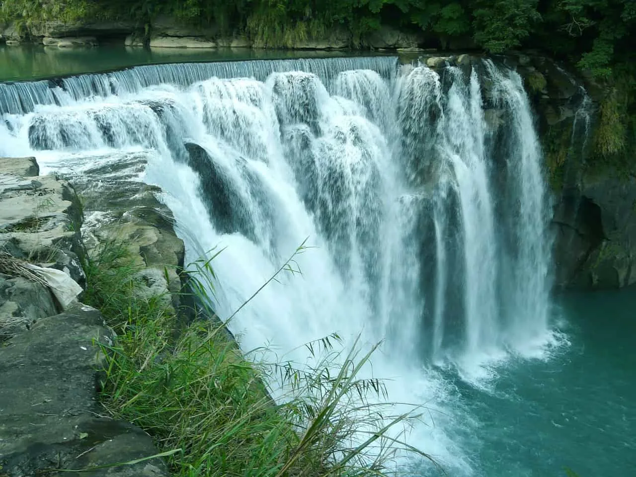 Waterfalls in Taiwan. Shifen waterfall, Shifen, Wulai taiwan, Shifen Taiwan, Wulai, Golden Waterfall