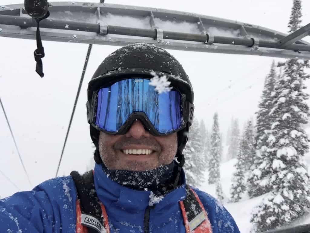 What to Pack for a Ski Trip, ski packing list, ski list packing trip, essentials for skiing, skiing essentials, packing list for ski trip, packing list ski trip, what to pack for ski trip #ski #Pack #Snowboard