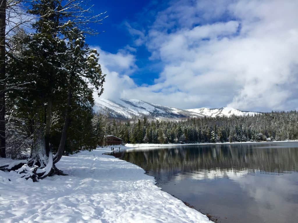 What to Pack for a Ski Trip, ski packing list, ski list packing trip, essentials for skiing, skiing essentials, packing list for ski trip, packing list ski trip, what to pack for ski trip #ski #Pack #Snowboard