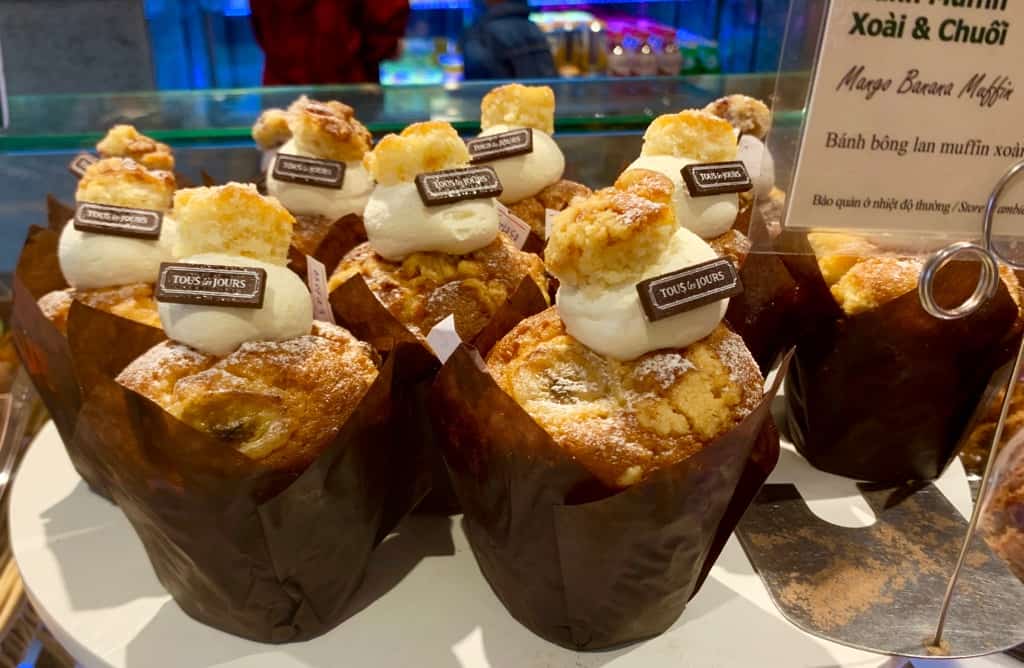 Vietnamese desserts, Vietnam desserts, Vietnamese dessert recipes, Vietnamese sweets, Vietnamese snacks, Vietnamese street food, Vietnamese Food, Vietnamese Foods, #Vietnam #desserts #Vietnamese