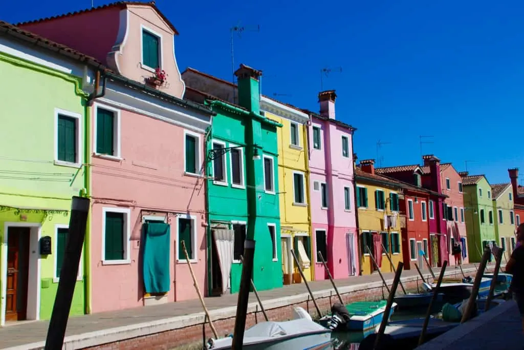 Burano, Burano Italy, Venice to Burano, things to do in Burano, Burano Italy, Burano island, #Burano #Venice #Italy