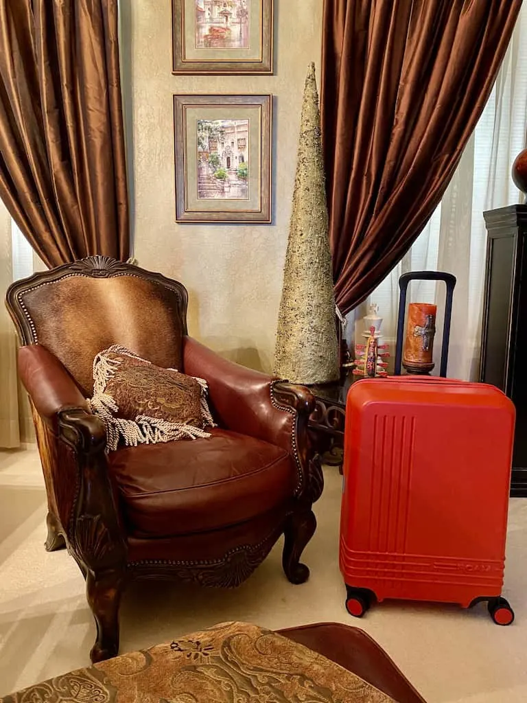 custom suitcase, roam luggage review, monogrammed luggage, customized suitcase, Customizable luggage, custom luggage, #custom #luggage #suitcase