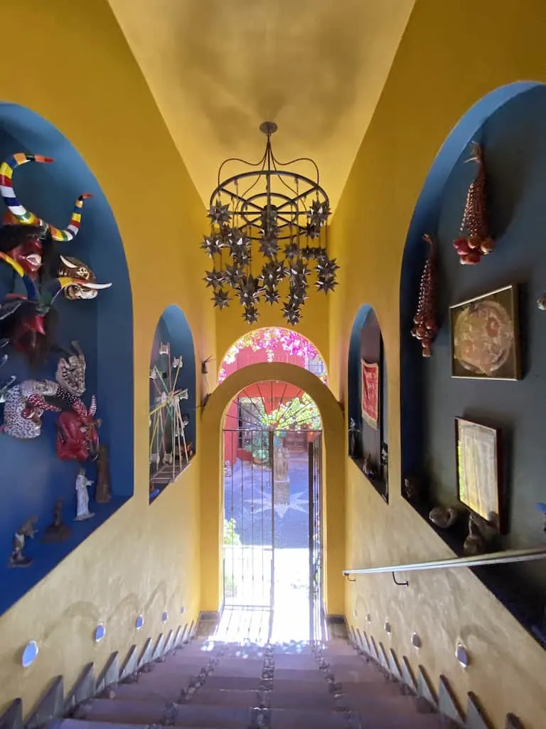 Yellow and blue walls, casa de la cuesta, san miguel de allende, pozos