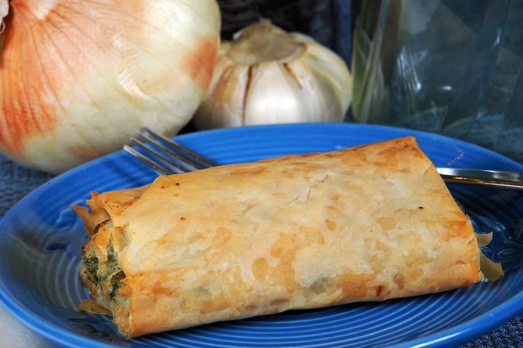 Spanakopita, Greece famous food, Greece food, Greece typical food #greece