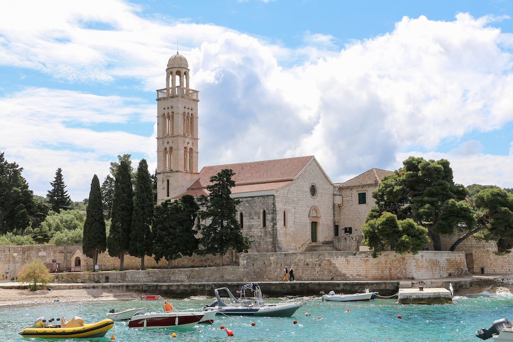 things to do in hvar, hvar town beaches, best things to do in hvar, top things to do in hvar, beaches near hvar town, hvar attractions