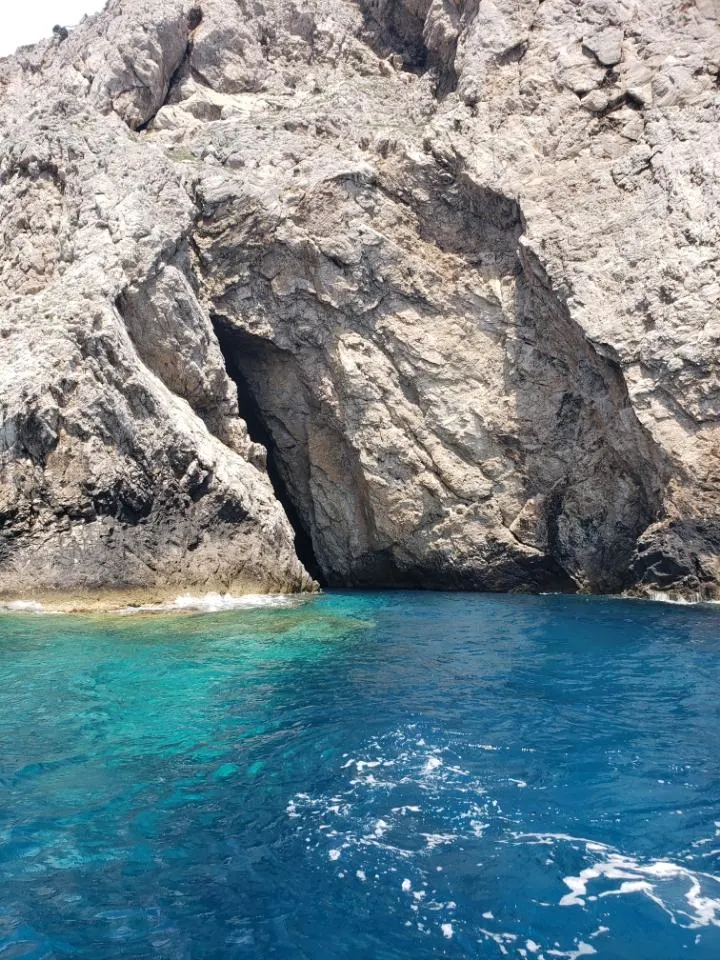things to do in hvar, hvar town beaches, best things to do in hvar, top things to do in hvar, beaches near hvar town, hvar attractions