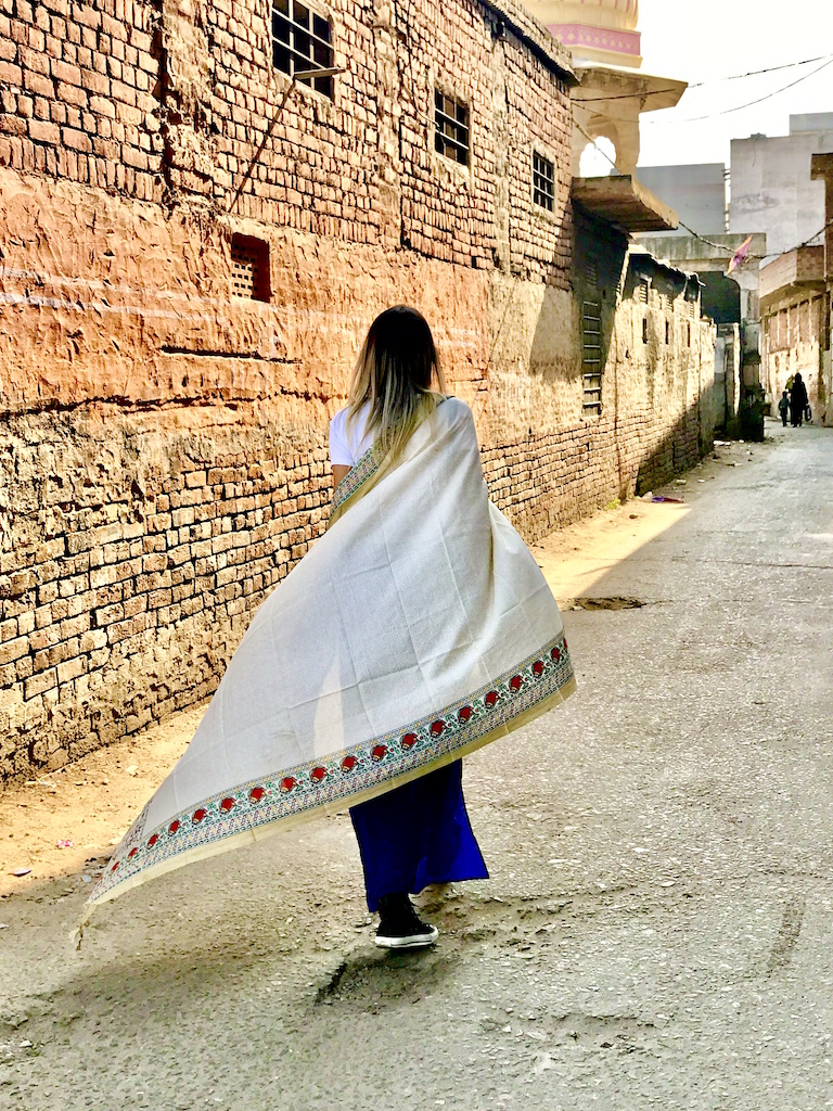 what to wear in india for women, what to wear in India #India