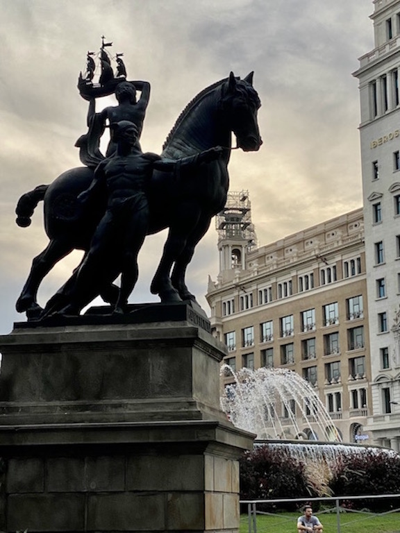 Plaça de Catalunya Great Horse