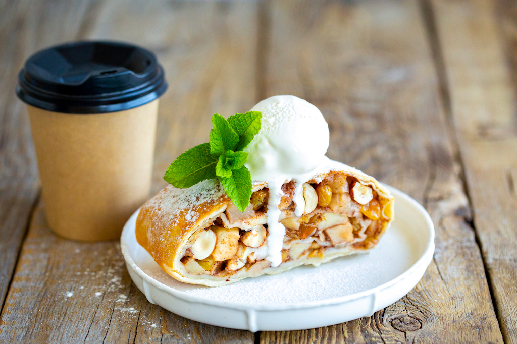 Apple Strudel, Austrian dessert