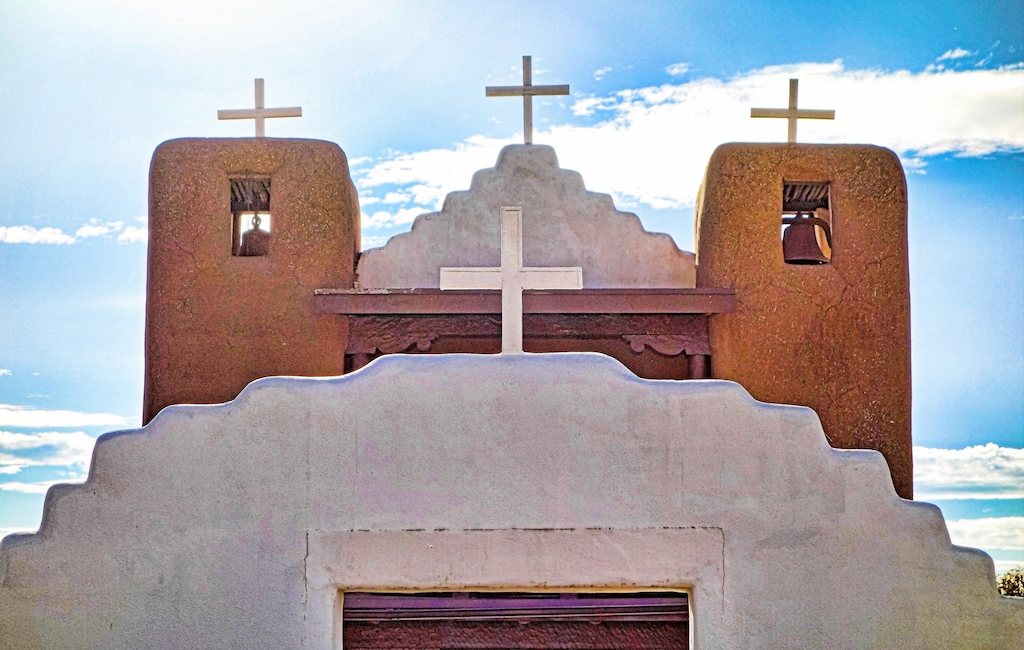 Where to stay in Taos, Famous Taos Pueblo church in New Mexico, USA