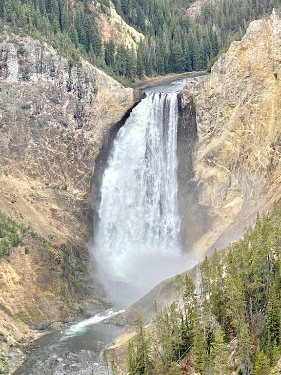 waterfalls, The best time to visit Yellowstone