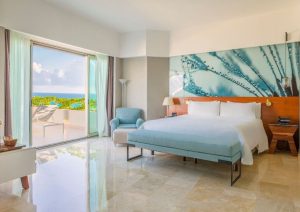 Cancun travel tips, AQUASUITE in Live Aqua Cancun Mexico, best small all inclusive resorts in Mexico, best pools in Cancun