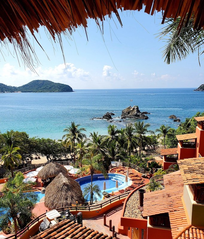 Zihuatanejo Beach Mexico, Safest Beaches in Mexico, punta mita, Best Beaches in Mexico