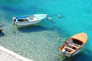 boat-in-croatia, pink house in Croatia, Brac Croatia, 3 day yacht charter croatia