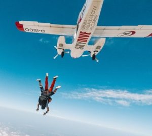 sky diving, adventurous things to do in Miami