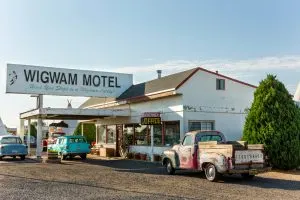 Wigwam Village Motel No. 6, Arizona roadside attractions 