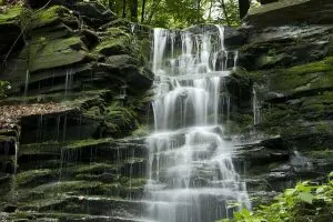 Cascade waterfall, best day trips from Portland