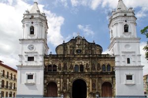 where to stay in panama city panama, panama city, panama, panama cathedral,