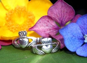 Claddagh Ring, best gifts from Ireland